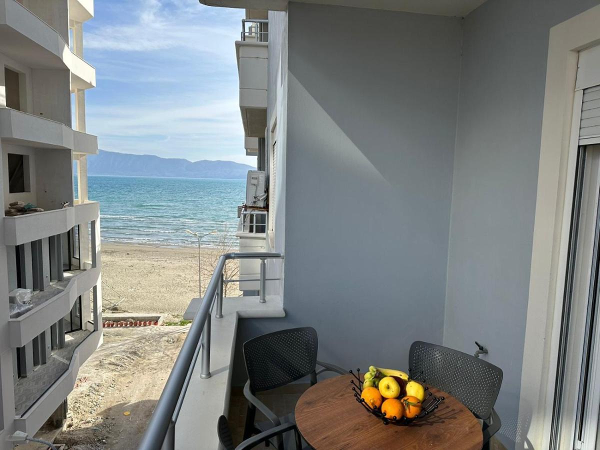 Trea Accomodations - On Private Beach With Sunbed & Umbrella Vlore Luaran gambar