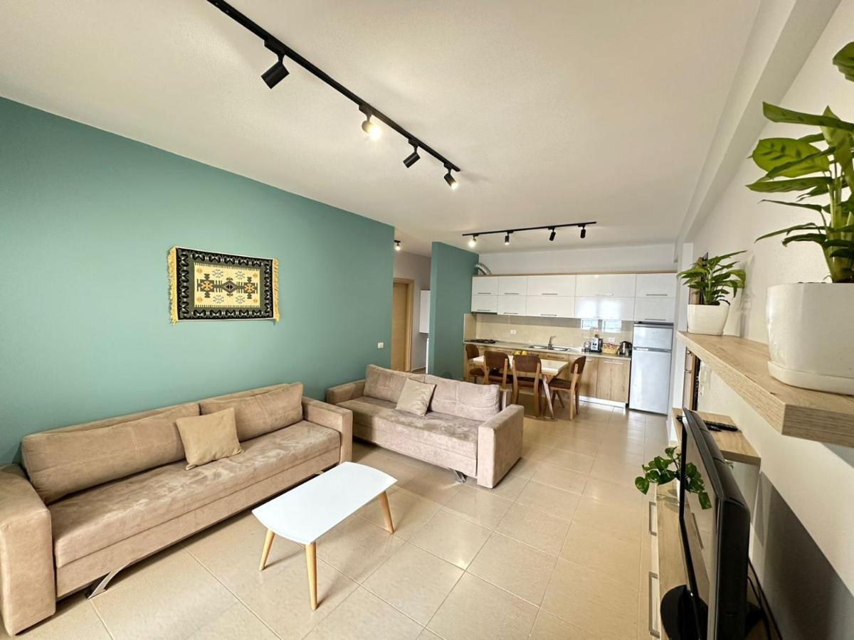 Trea Accomodations - On Private Beach With Sunbed & Umbrella Vlore Luaran gambar